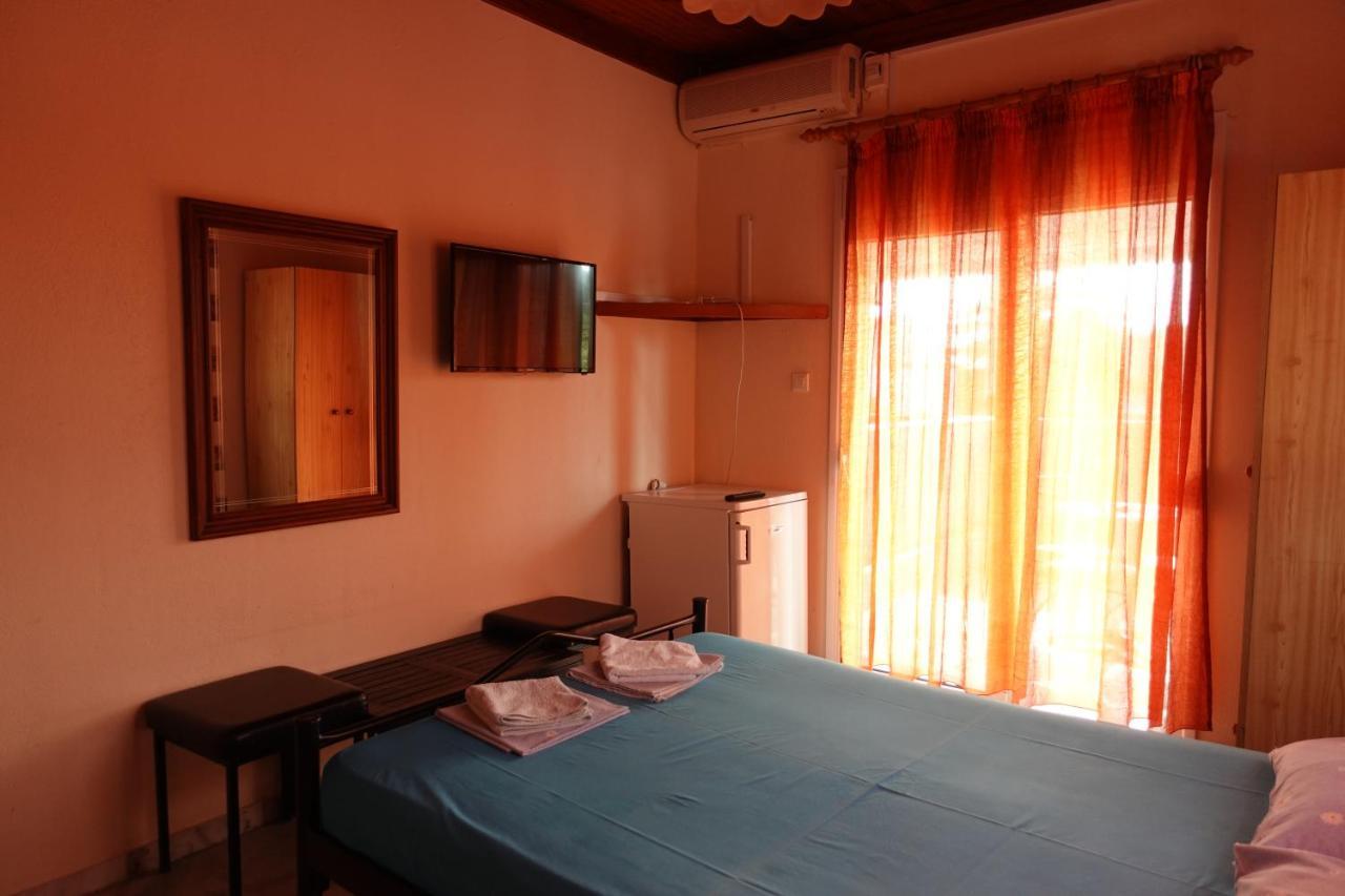 Camping Mitikas And Bungalows Plaka Litochorou Buitenkant foto