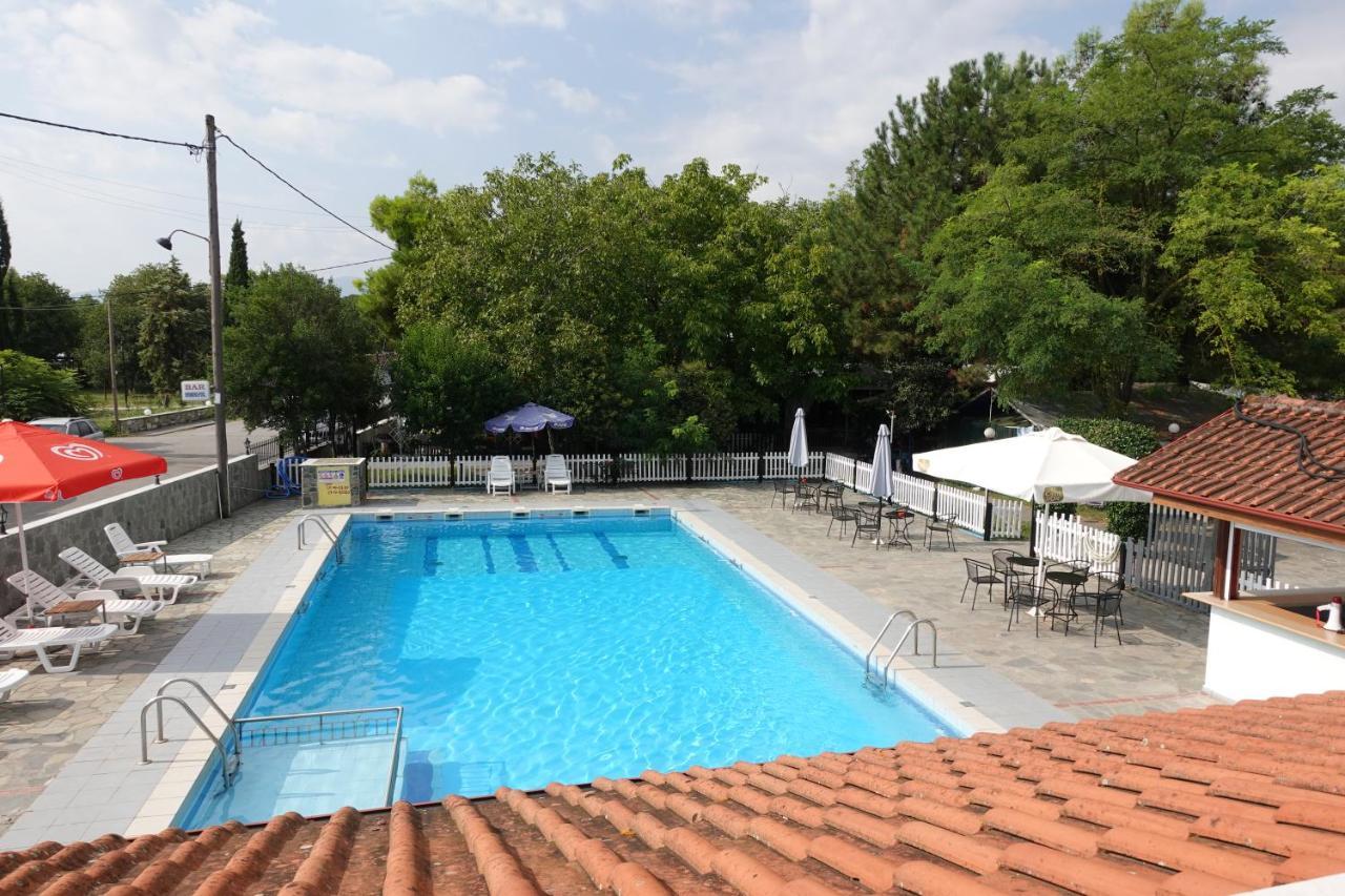 Camping Mitikas And Bungalows Plaka Litochorou Buitenkant foto