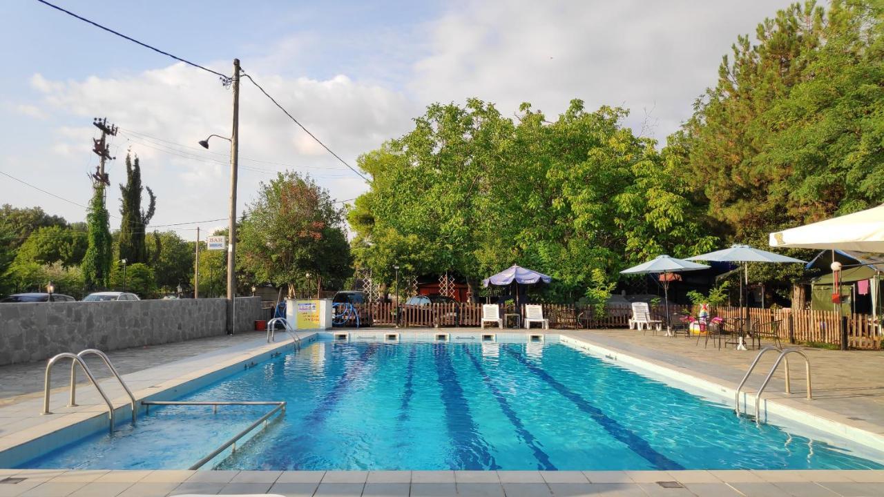 Camping Mitikas And Bungalows Plaka Litochorou Buitenkant foto