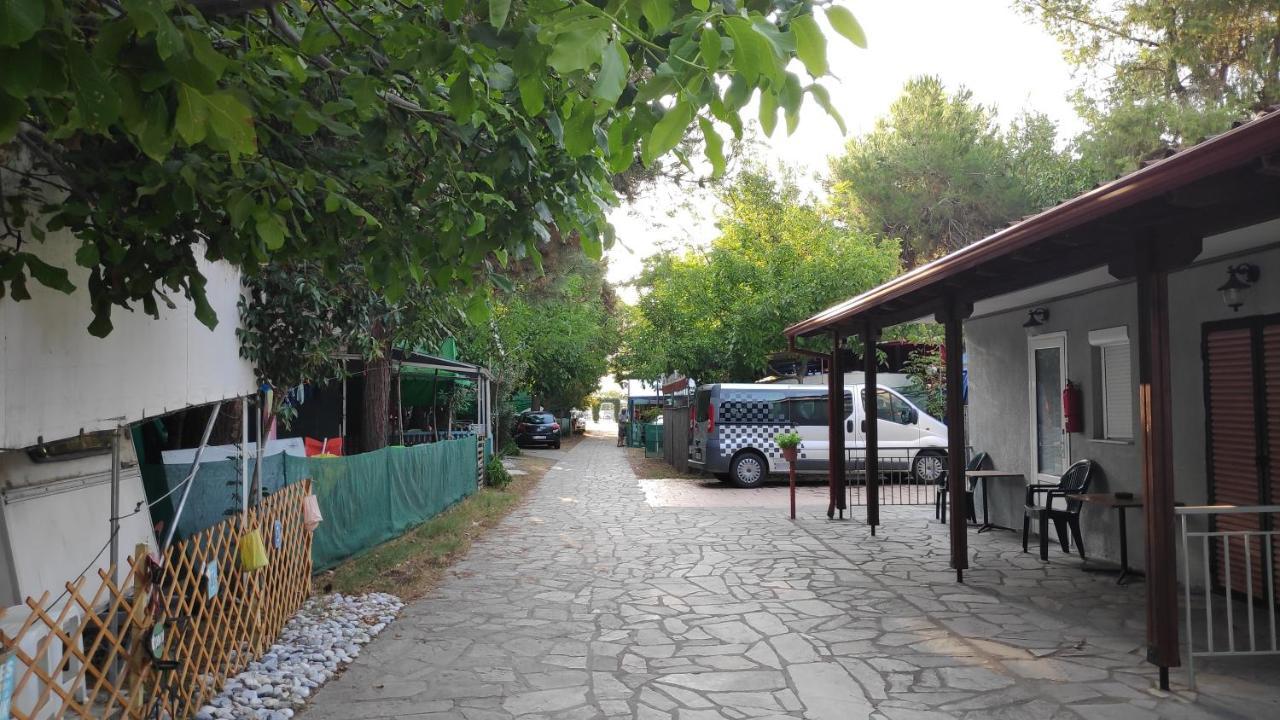 Camping Mitikas And Bungalows Plaka Litochorou Buitenkant foto