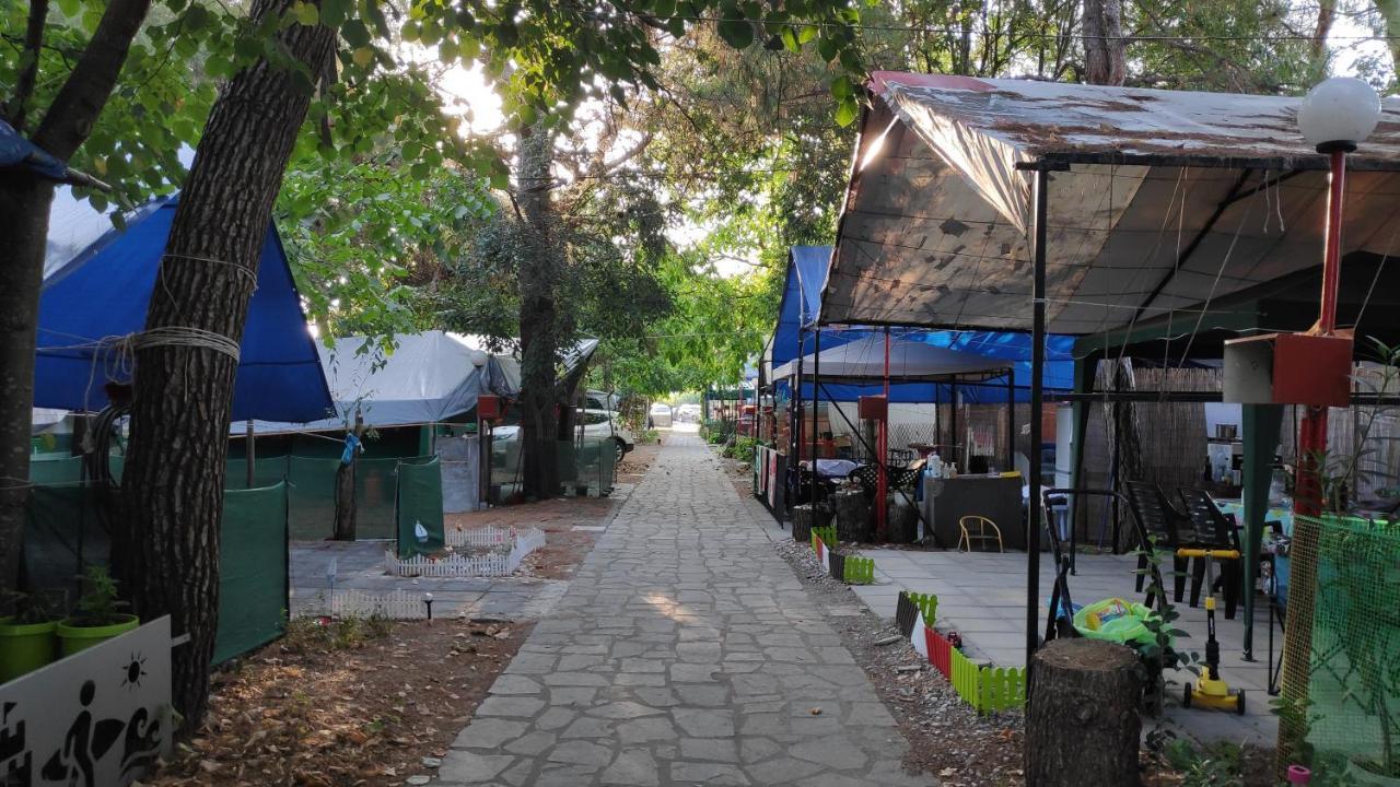 Camping Mitikas And Bungalows Plaka Litochorou Buitenkant foto