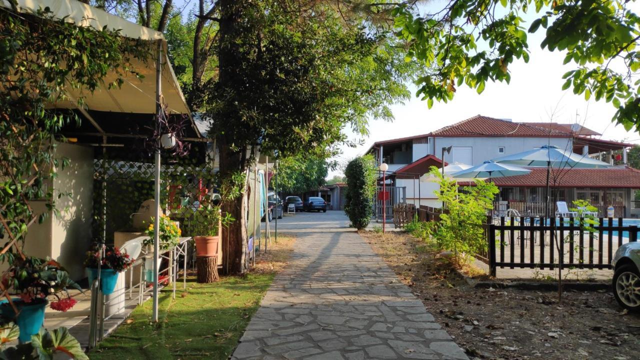 Camping Mitikas And Bungalows Plaka Litochorou Buitenkant foto