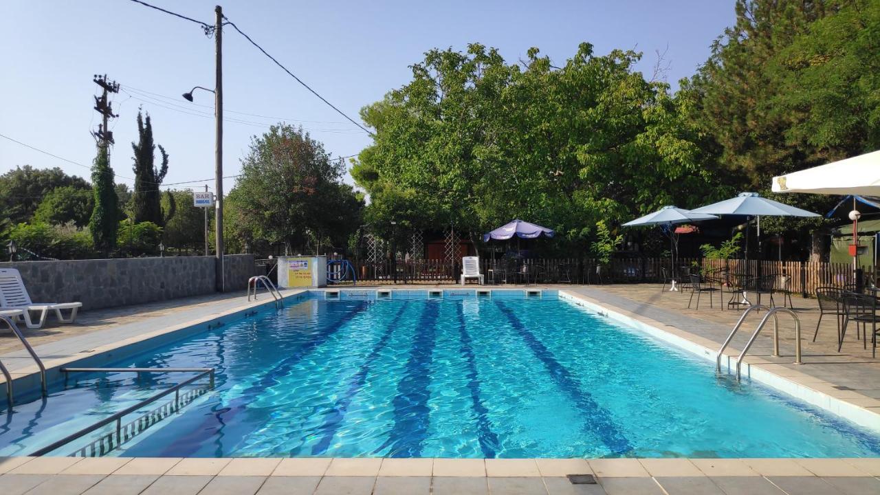 Camping Mitikas And Bungalows Plaka Litochorou Buitenkant foto